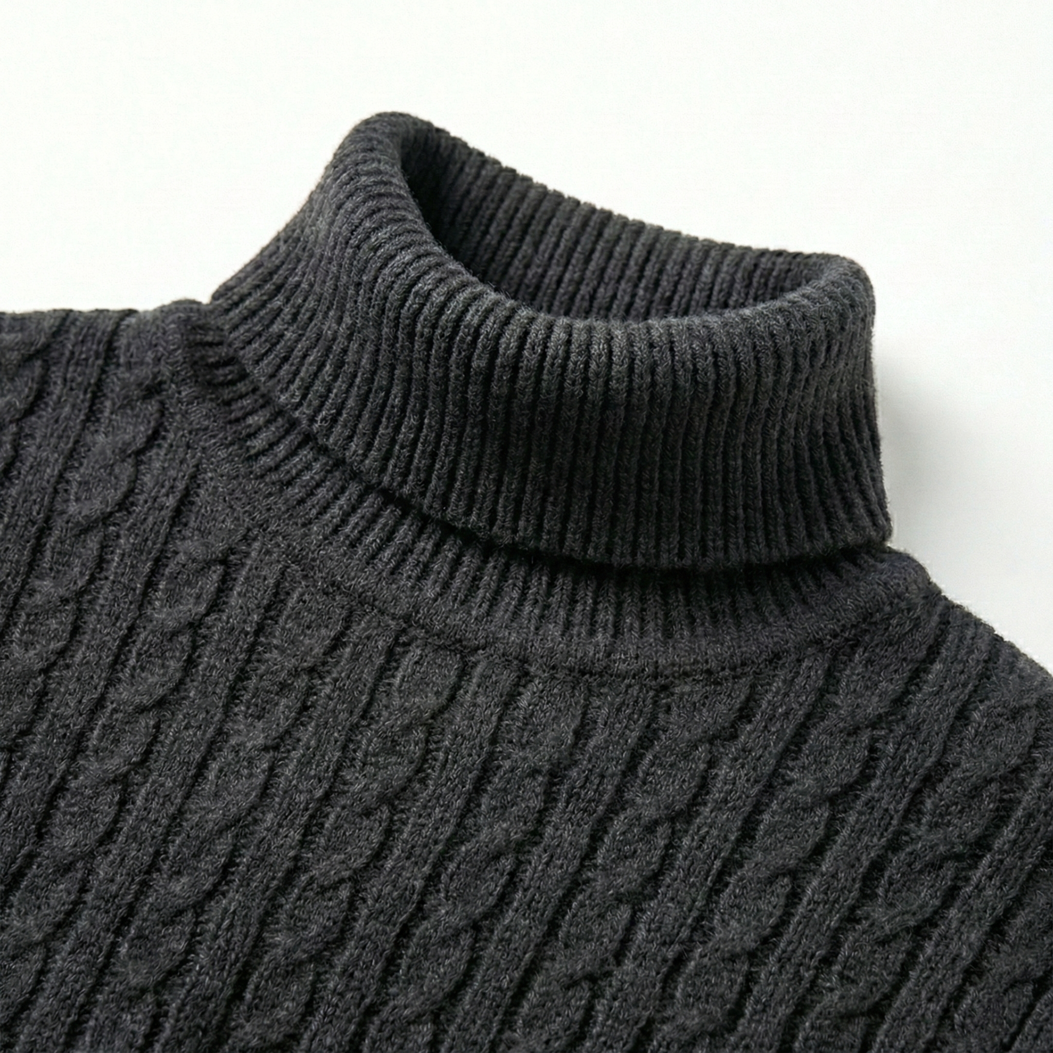 Suéter de cuello alto Nordrik Magnus: ajuste y comodidad