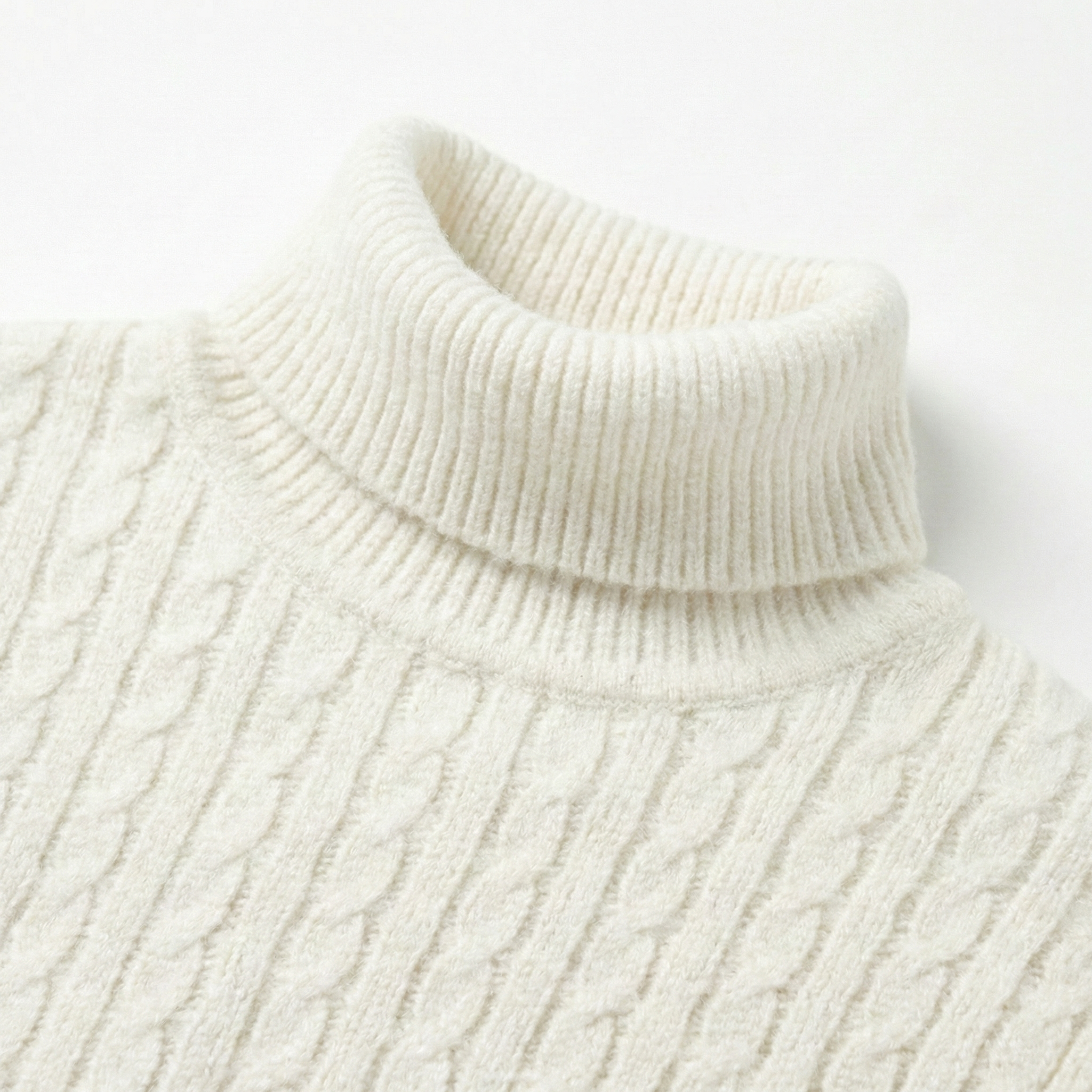 Suéter de cuello alto Nordrik Magnus: ajuste y comodidad